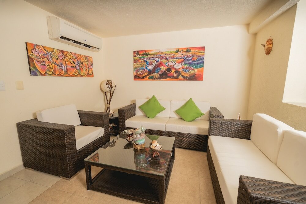 Фото Juub Luxury 3 Bedroom House at Playa diamante