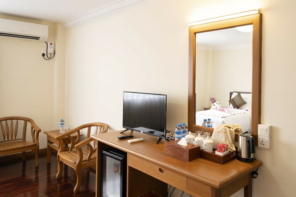 Фото Lin Unity Win Hotel