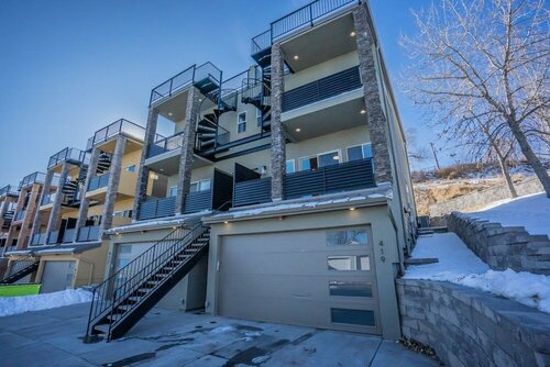 Гостиница Modern Rooftop Patio New-build Townhome in Cos в Колорадо-Спрингс