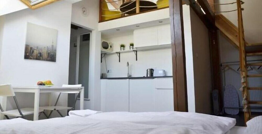 Фото The Republic Garden - Hostel