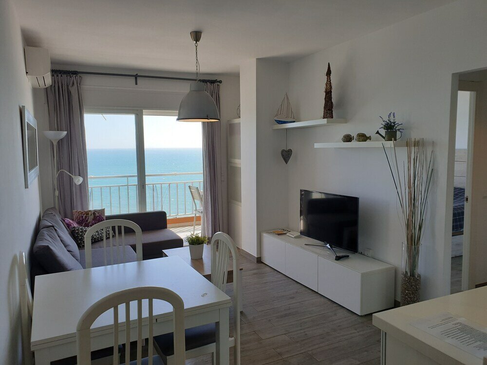 Фото Apartamento El Yate In Front Of The Sea