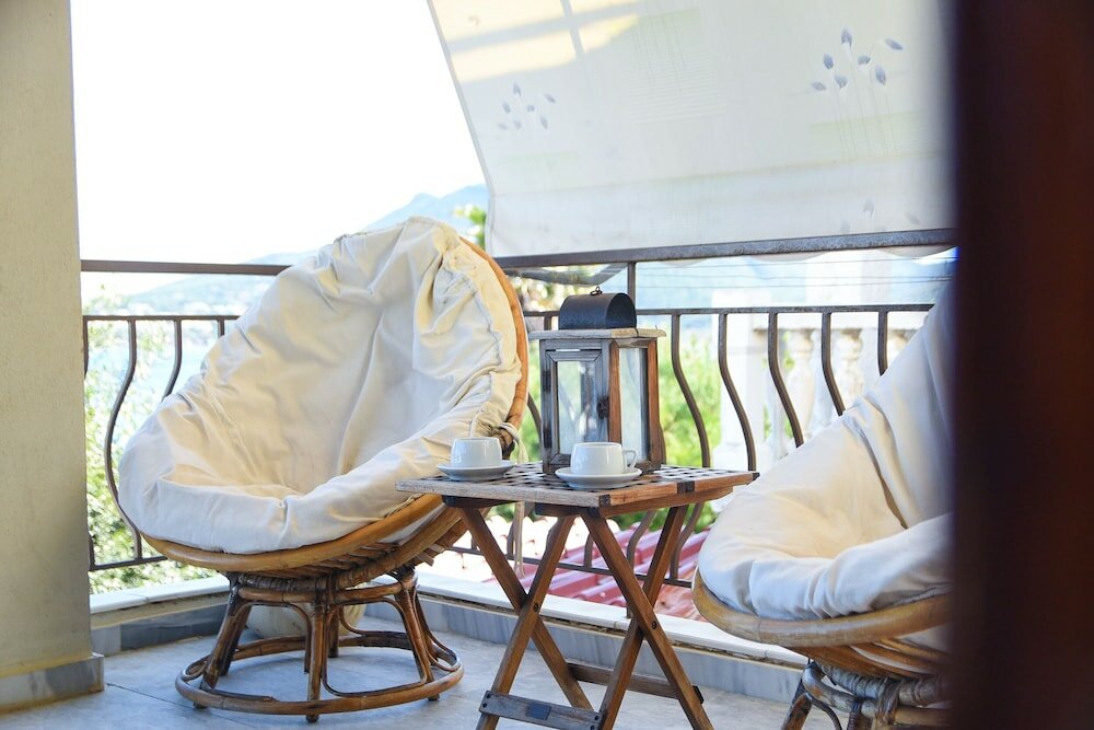 Фото Areos Galaxy Apartments With Beach View