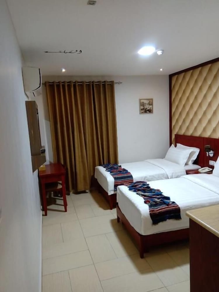 Фото Seven Days Hotel