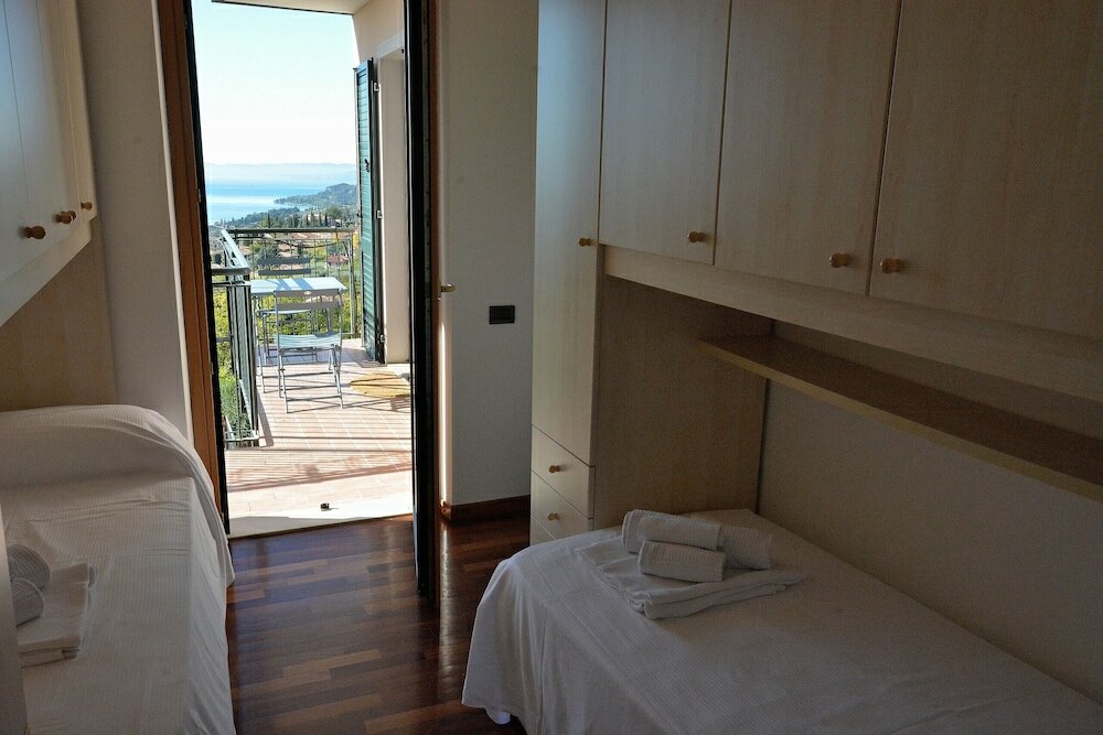 Фото Apartment Montegolo Four With Pool And Lake View