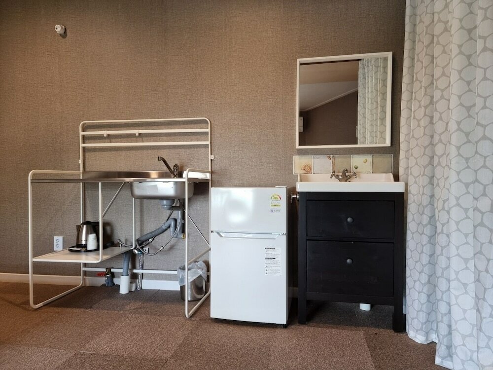 Фото Benikea Mountain and Sea Yangyang