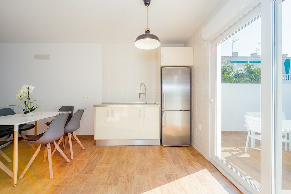 Фото Apartamentos El Abuelo