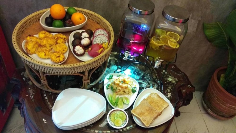 Фото Long Feng Hostel Bangkok