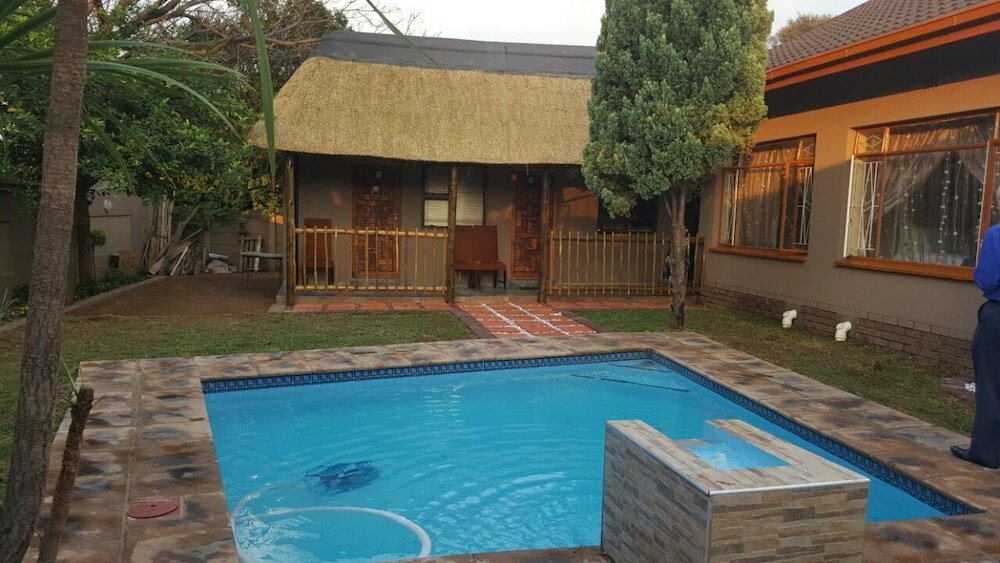 Фото Lauren Palace Guest House