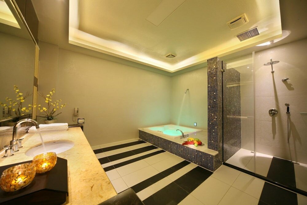 Фото Shining Motel