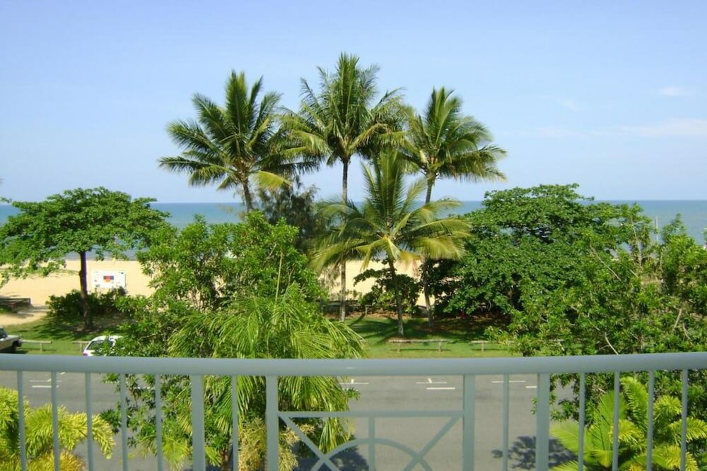 Фото The Beach Place