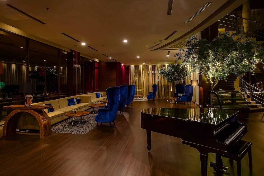 Фото The Arista Hotel