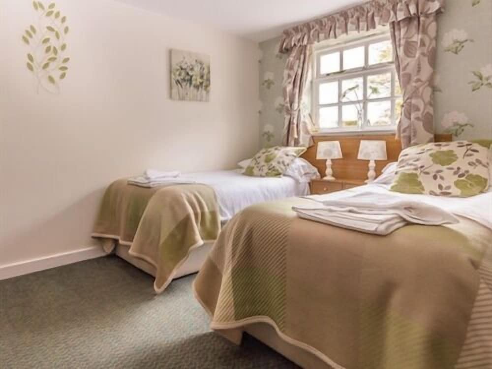 Фото The Greyhound Wigginton