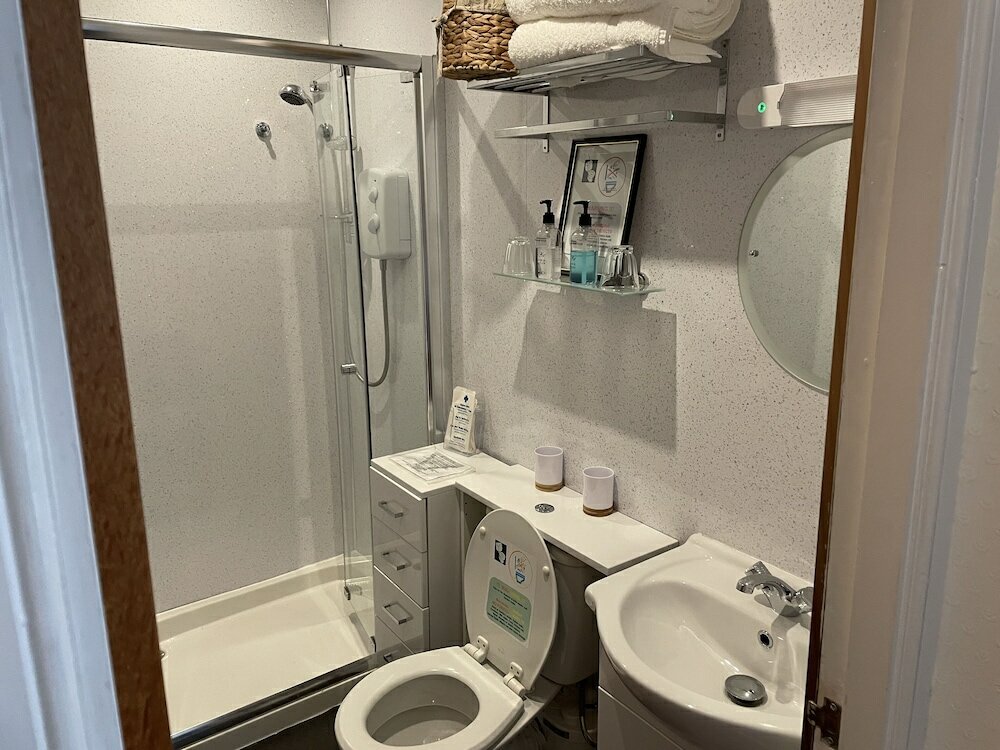 Фото Royston Guest House