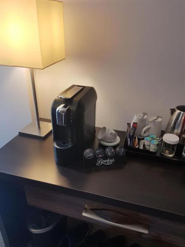 Фото Clayton Hotel Cardiff