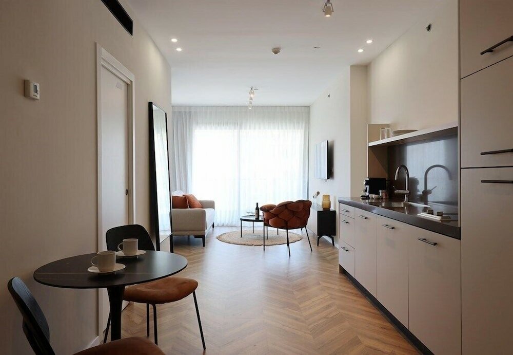 Фото West All Suite