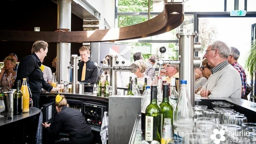 Фото Buitenplaats Vaeshartelt