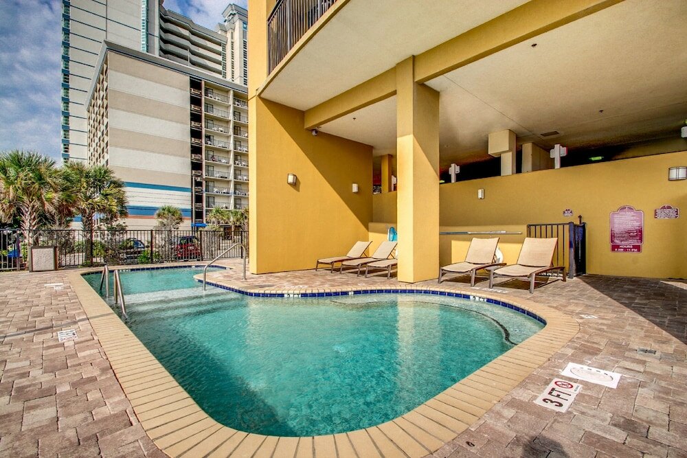 Фото Beachfront Anderson Condos by Hosteeva