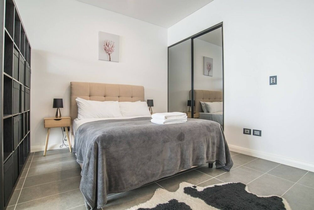 Фото Home With Convenient Location! Close to Train&cbd