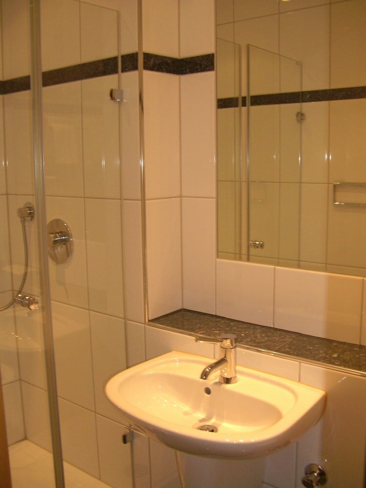 Фото Hotel Altbacher Hof