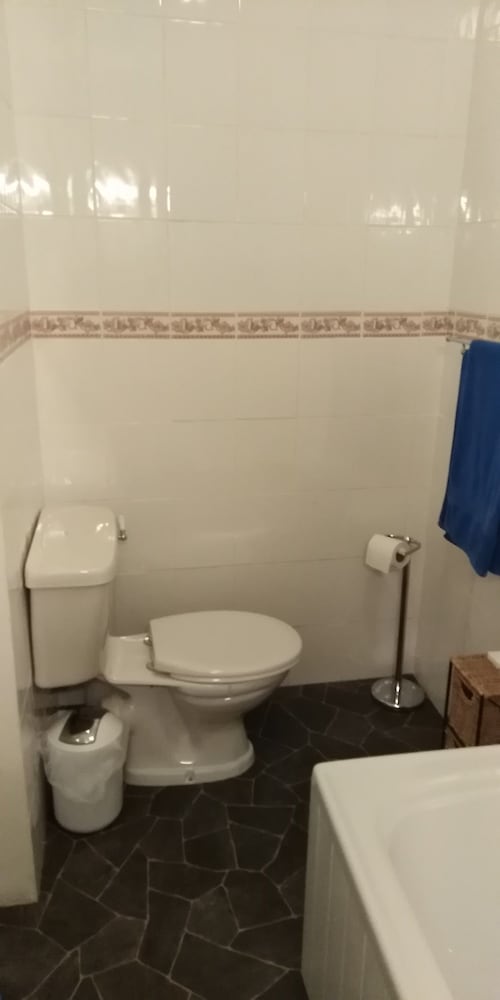 Фото № 29 Well Street B & B