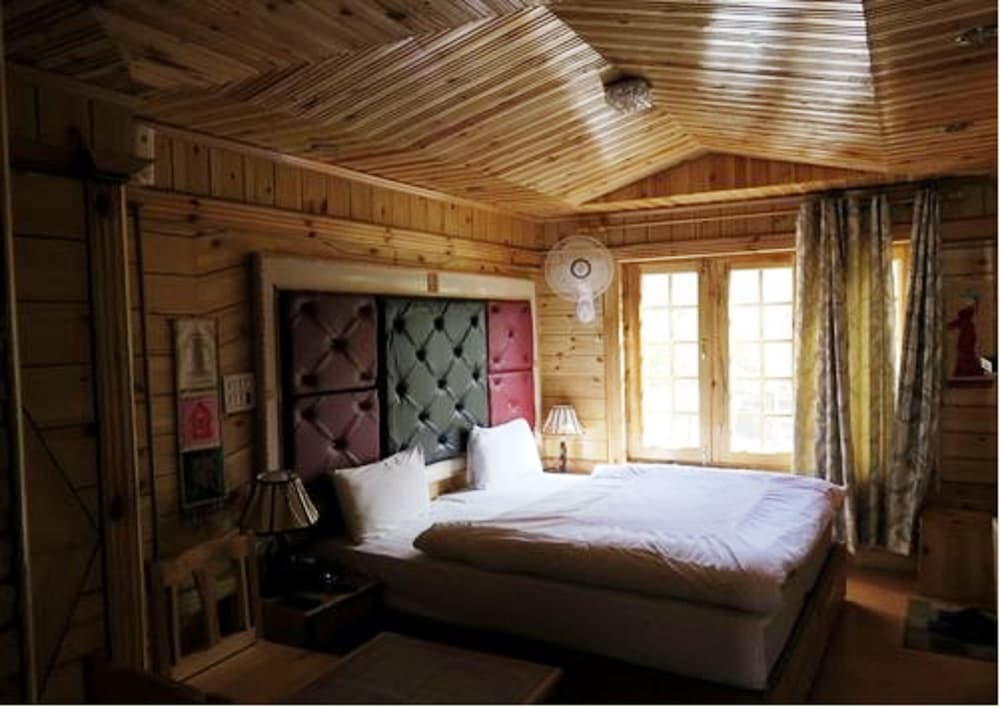 Фото Tih Hotel Nezer Holiday Inn