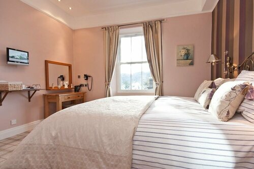 Гостиница Bowness Bay Suites в Боунессе-он-Уиндермире