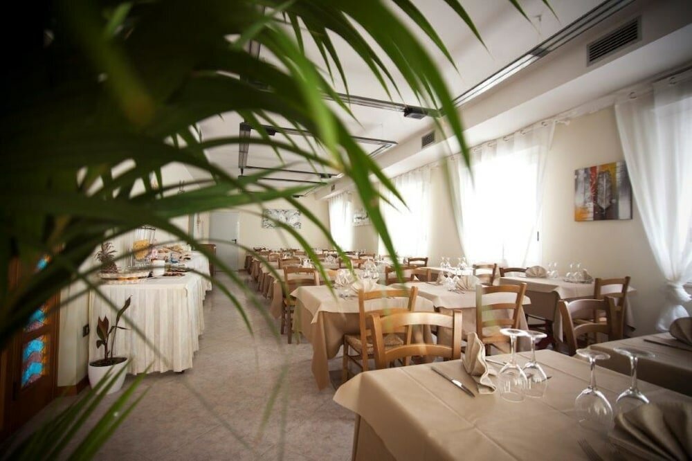 Фото Hotel Marina Bay