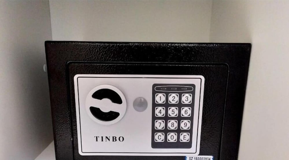 Фото L. E. S. Hostel