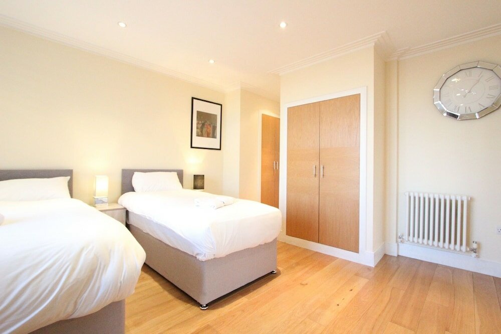 Фото Cosy Central Apartments - Oxford Street