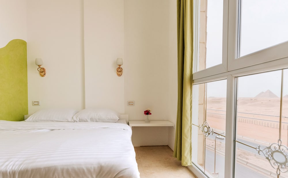 Фото Desert Moon