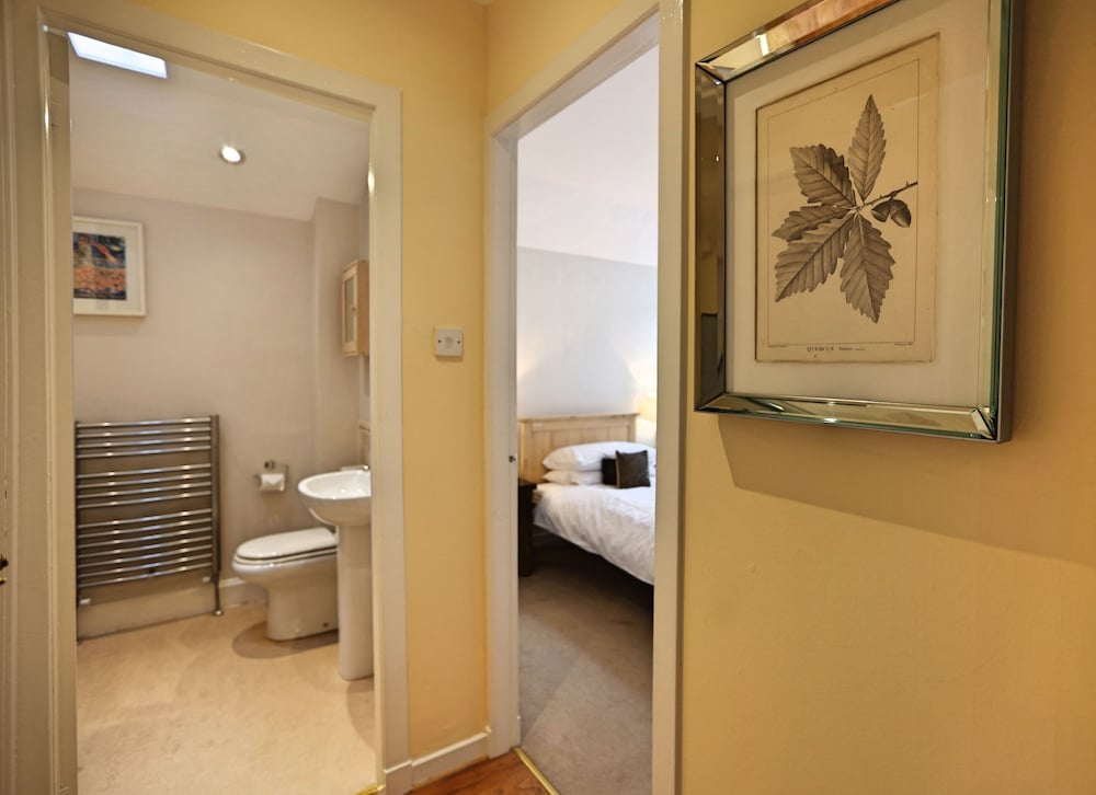 Фото Wonderful Central Edinburgh Apartment