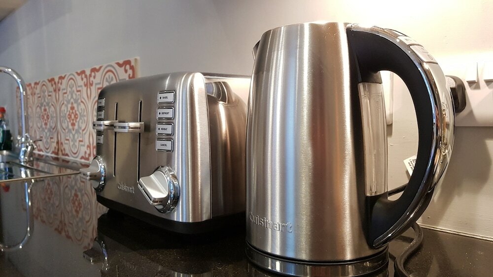 Фото Authentic Central 3-Bedroom Apartment