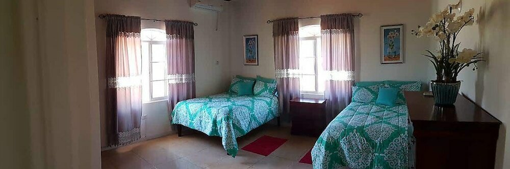 Фото I Heart Ja Affordable Luxury Runaway Bay