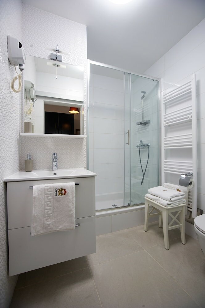 Фото Crown Rooms