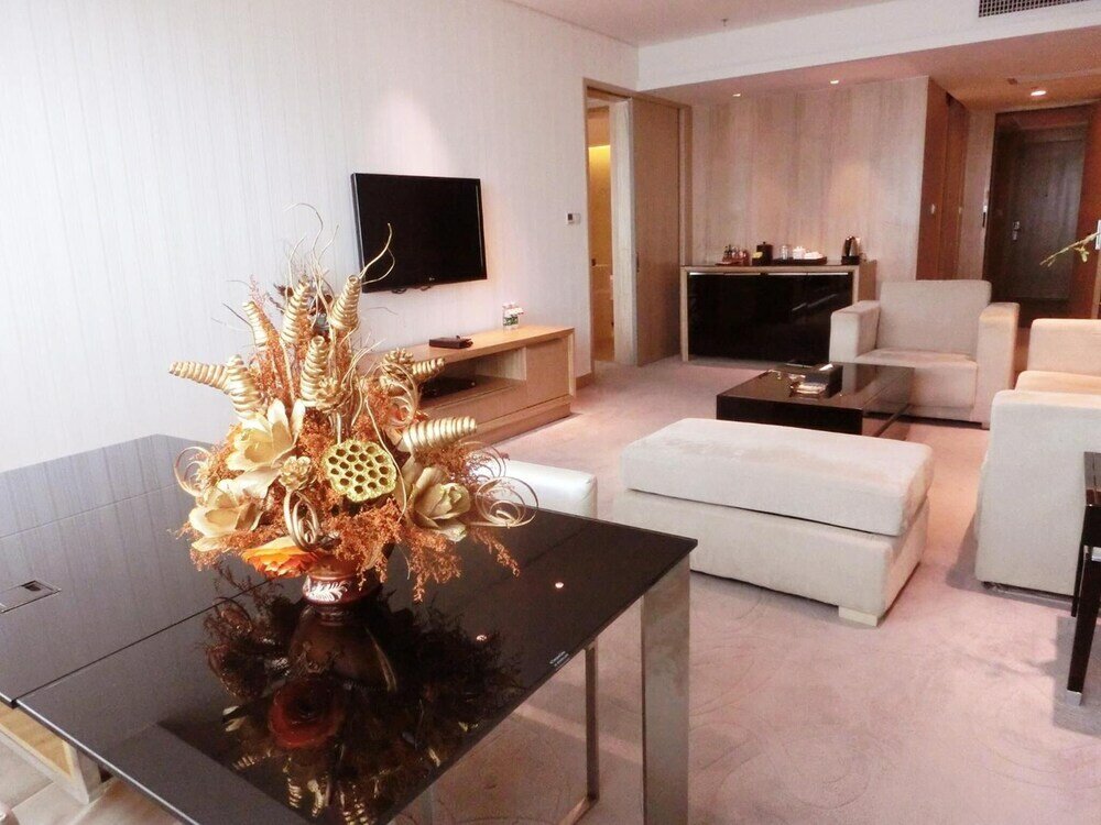 Фото Guangzhou Pearl River International Hotel