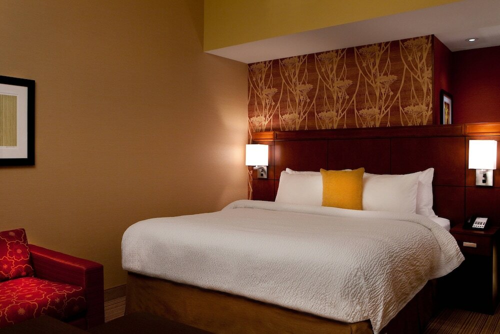 Фото Courtyard Syracuse Downtown At Armory Square