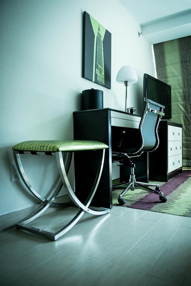 Фото Best Western Premier Herald Square