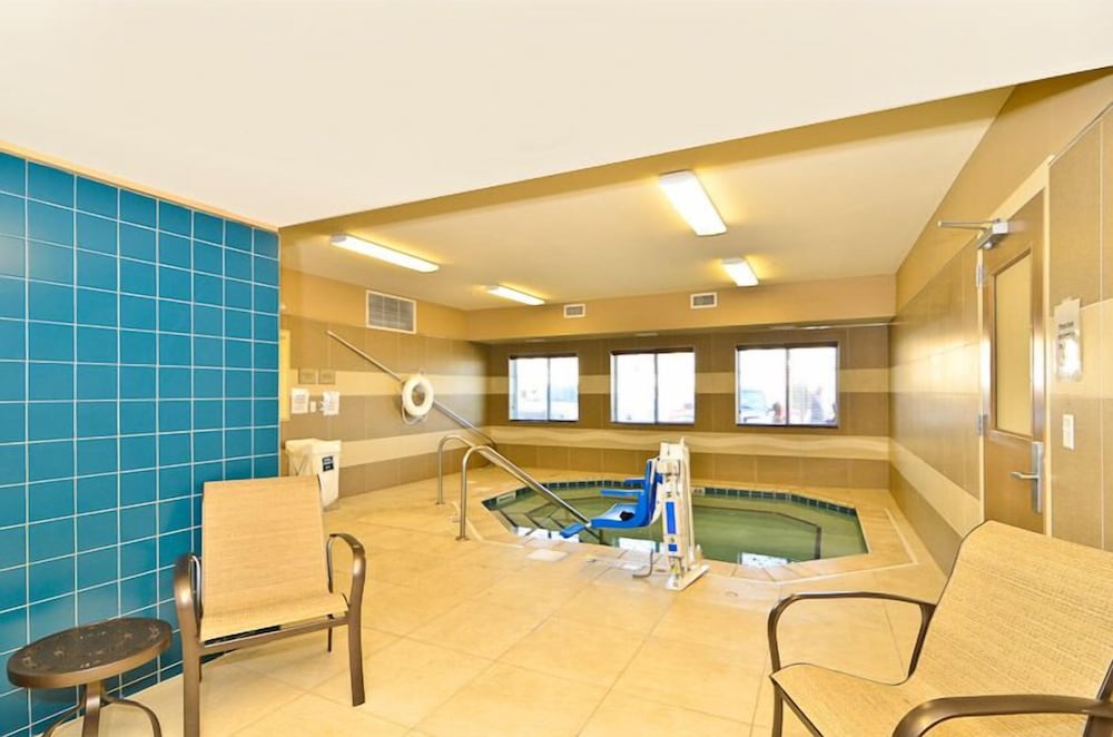 Фото Hawthorn Suites by Wyndham Williston