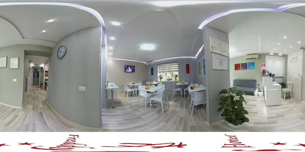 Фото Freddy's Hotel