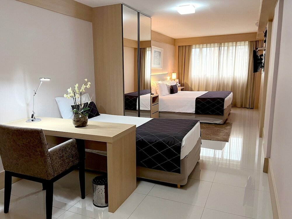 Фото Cullinan Hplus Premium