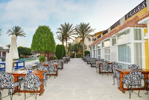 Гостиница Hotel Panorama Bungalow Resort El Gouna в Эль-Гуне