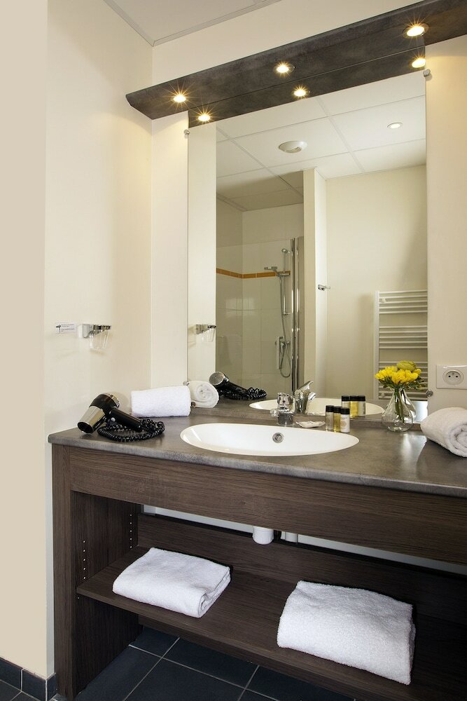 Фото Residhome Reims Centre