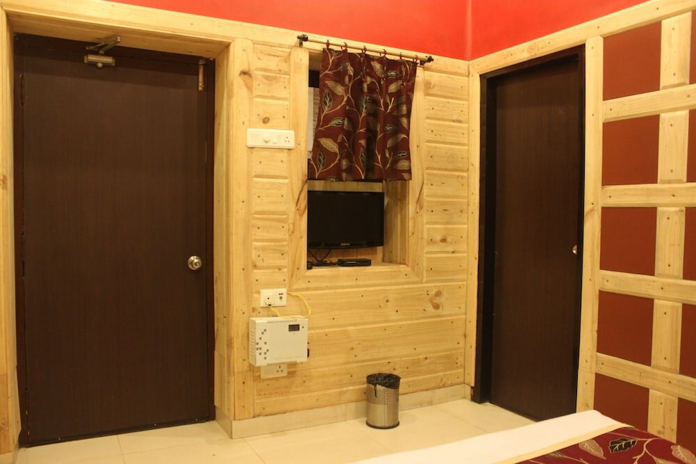 Фото Hotel Varuna