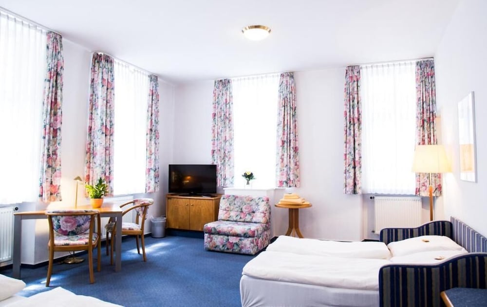 Фото Hotel Am Rathaus