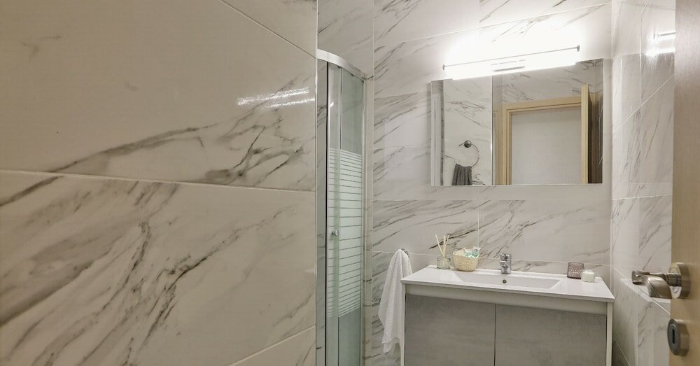 Фото Nautilus Apartments Airport by Airstay