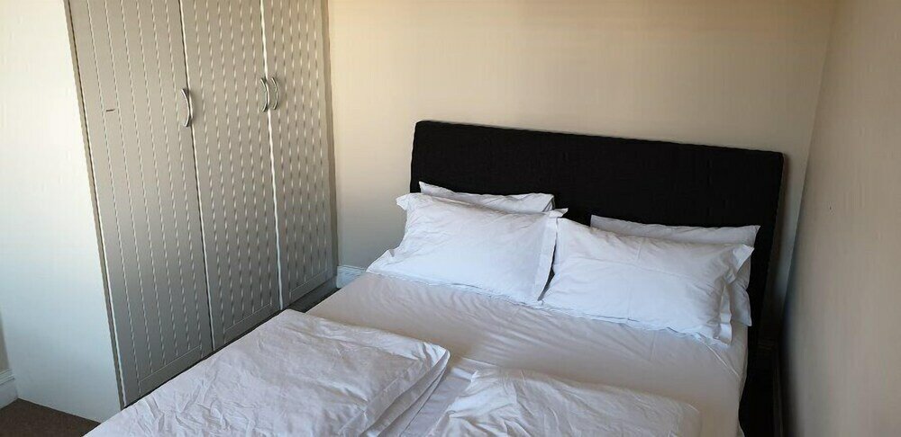 Фото High Grove Cottage