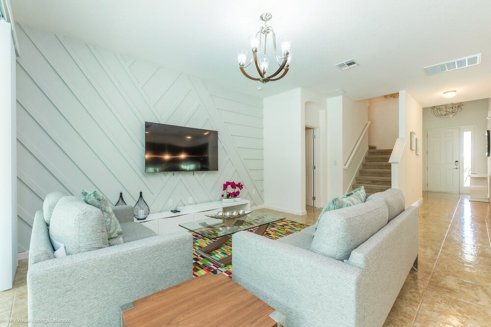 Фото 8 Bdrm 5 Bath Bella Vida Resort