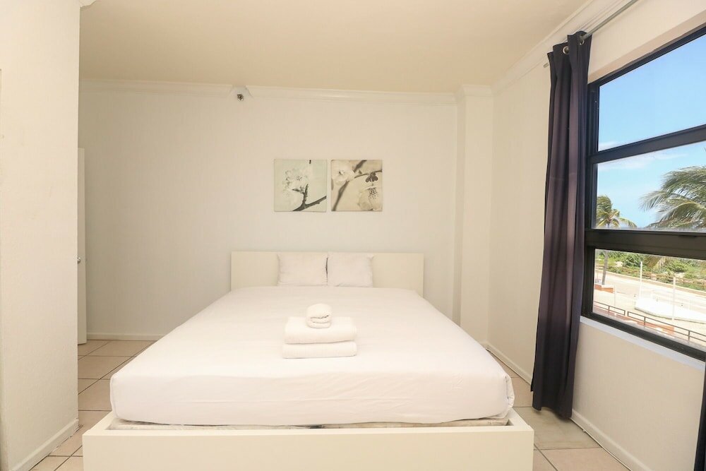 Фото 303 Ocean View Apt Hollywood Beach