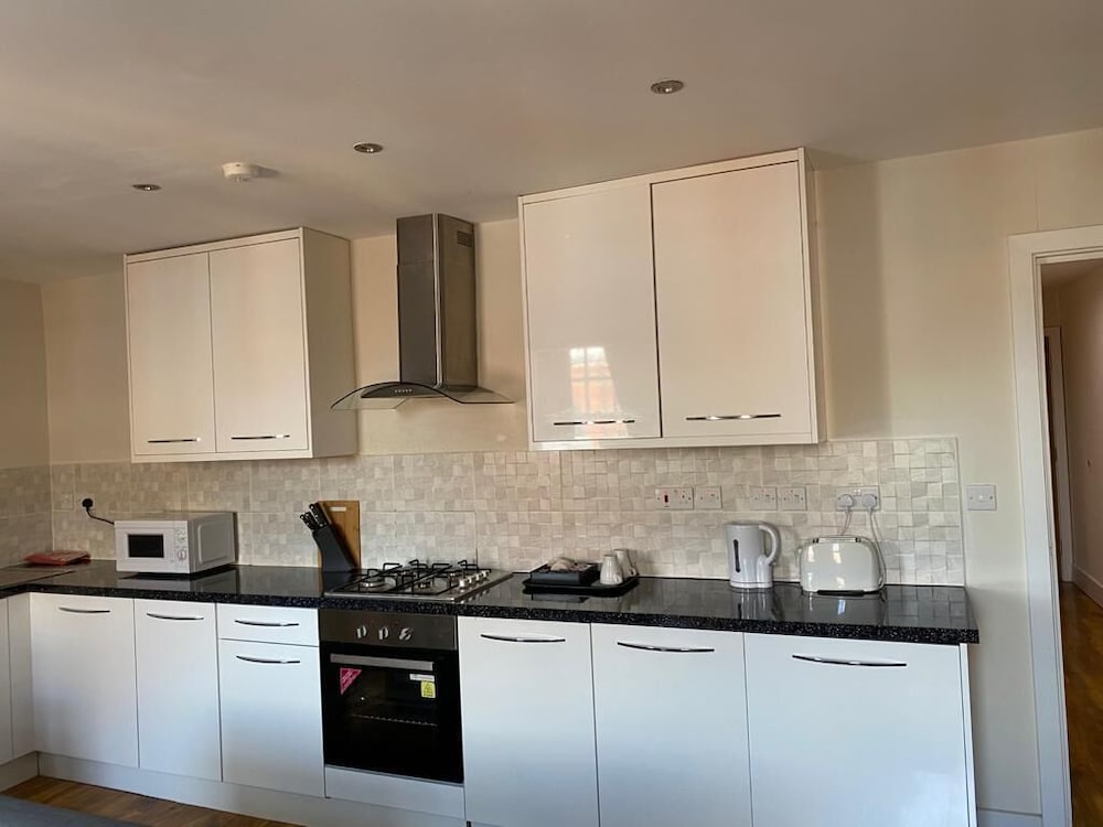 Фото Luxurious Modern One Bedroom Apartment