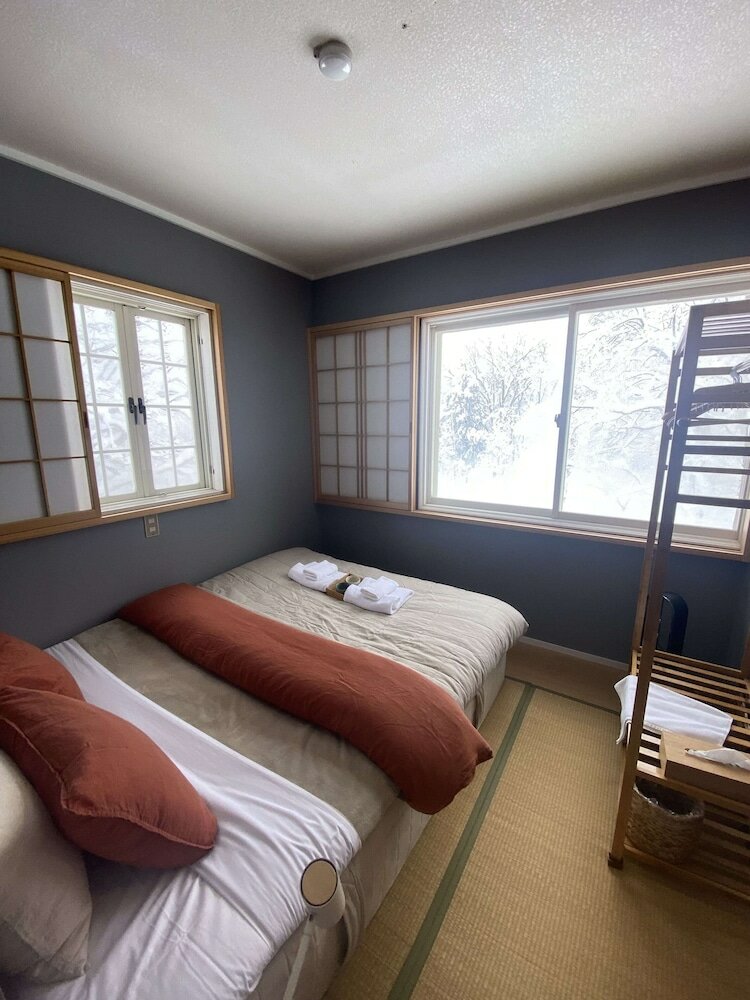 Фото Myoko Forest Lodge - Hostel